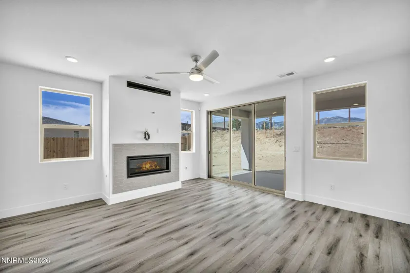 124 Radiant, Carson City, Nevada 89705, 4 Bedrooms Bedrooms, ,2 BathroomsBathrooms,Residential,Residential,Radiant,0,260010005