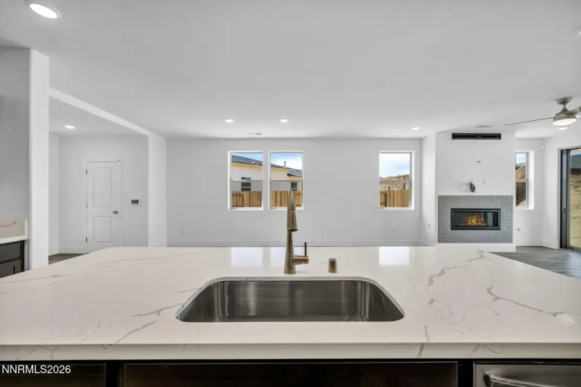124 Radiant, Carson City, Nevada 89705, 4 Bedrooms Bedrooms, ,2 BathroomsBathrooms,Residential,Residential,Radiant,0,260010005