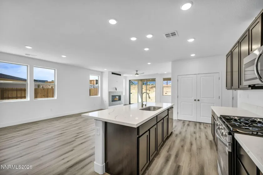 124 Radiant, Carson City, Nevada 89705, 4 Bedrooms Bedrooms, ,2 BathroomsBathrooms,Residential,Residential,Radiant,0,260010005