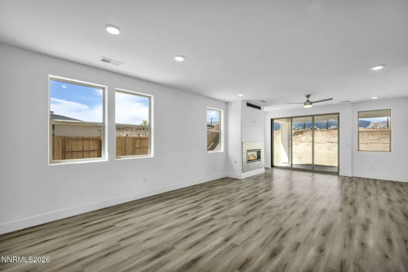124 Radiant, Carson City, Nevada 89705, 4 Bedrooms Bedrooms, ,2 BathroomsBathrooms,Residential,Residential,Radiant,0,260010005
