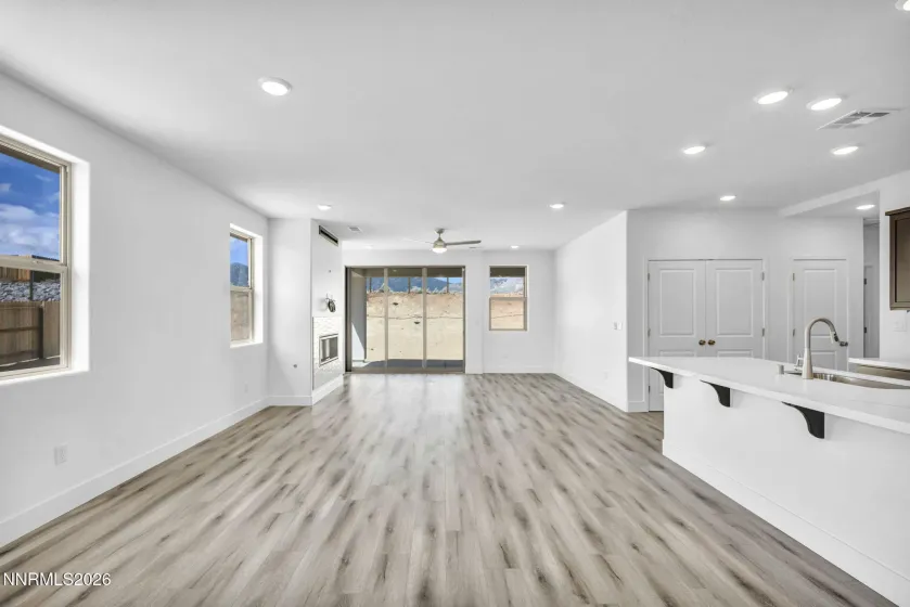 124 Radiant, Carson City, Nevada 89705, 4 Bedrooms Bedrooms, ,2 BathroomsBathrooms,Residential,Residential,Radiant,0,260010005
