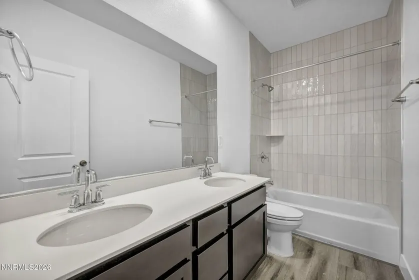 124 Radiant, Carson City, Nevada 89705, 4 Bedrooms Bedrooms, ,2 BathroomsBathrooms,Residential,Residential,Radiant,0,260010005
