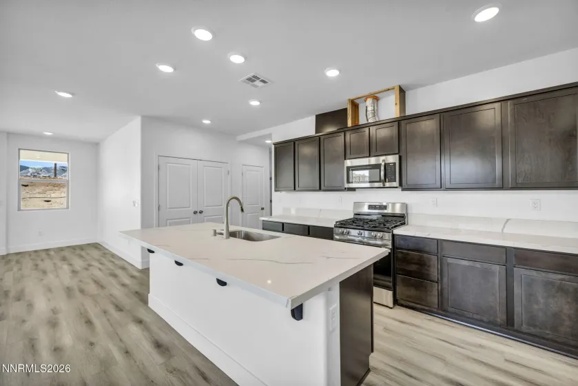 124 Radiant, Carson City, Nevada 89705, 4 Bedrooms Bedrooms, ,2 BathroomsBathrooms,Residential,Residential,Radiant,0,260010005