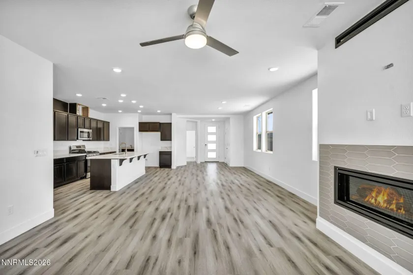 124 Radiant, Carson City, Nevada 89705, 4 Bedrooms Bedrooms, ,2 BathroomsBathrooms,Residential,Residential,Radiant,0,260010005