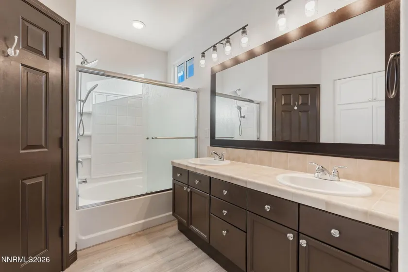 10235 Lucente, Reno, Nevada 89521, 3 Bedrooms Bedrooms, ,2 BathroomsBathrooms,Residential Lease,Manufactured,Lucente,0,260010007