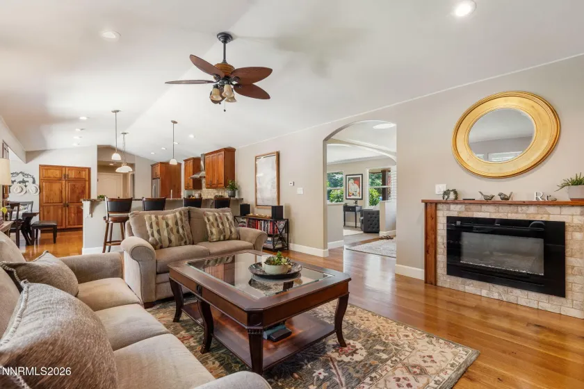 50 Chinchilla, Reno, Nevada 89511, 4 Bedrooms Bedrooms, ,3 BathroomsBathrooms,Residential,Residential,Chinchilla,0,260010014