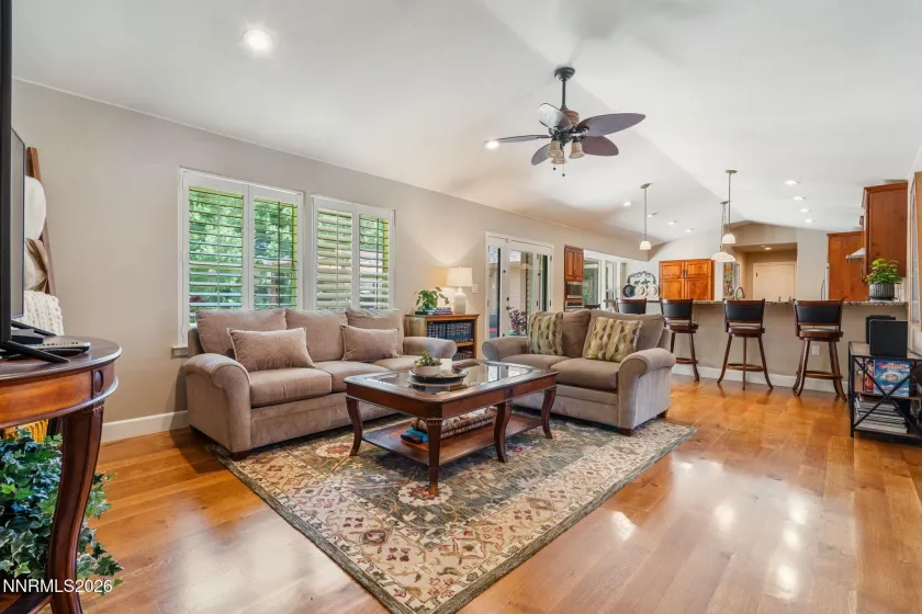 50 Chinchilla, Reno, Nevada 89511, 4 Bedrooms Bedrooms, ,3 BathroomsBathrooms,Residential,Residential,Chinchilla,0,260010014