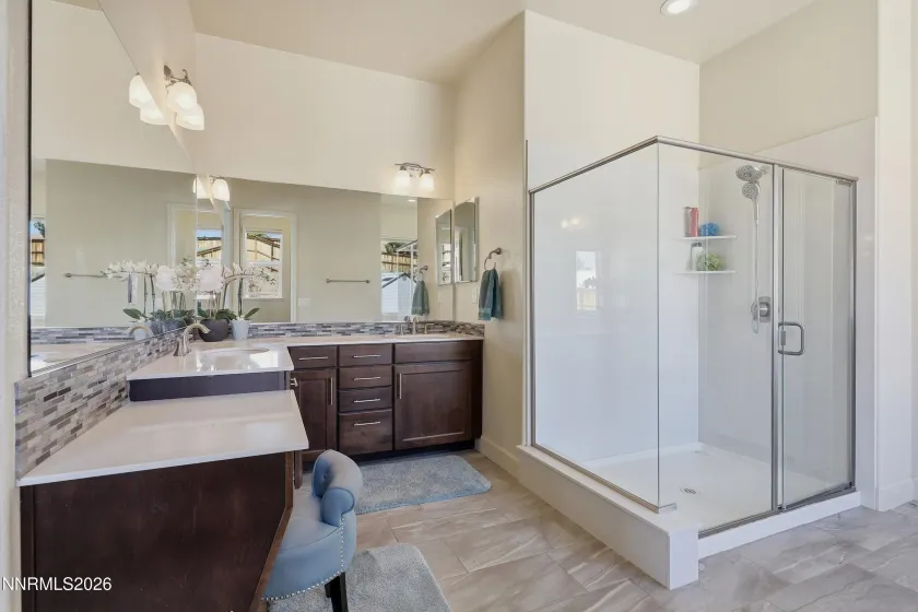 11880 Paradise Hills, Sparks, Nevada 89441, 4 Bedrooms Bedrooms, ,3 BathroomsBathrooms,Residential,Residential,Paradise Hills,0,260010035