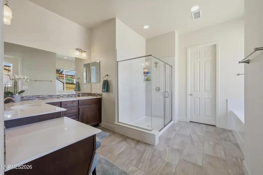 11880 Paradise Hills, Sparks, Nevada 89441, 4 Bedrooms Bedrooms, ,3 BathroomsBathrooms,Residential,Residential,Paradise Hills,0,260010035