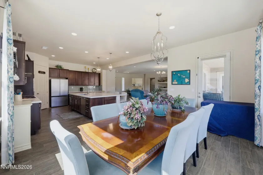 11880 Paradise Hills, Sparks, Nevada 89441, 4 Bedrooms Bedrooms, ,3 BathroomsBathrooms,Residential,Residential,Paradise Hills,0,260010035