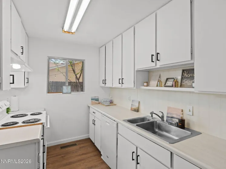 509 Piper, Carson City, Nevada 89703, 3 Bedrooms Bedrooms, ,2 BathroomsBathrooms,Residential,Residential,Piper,0,260010038