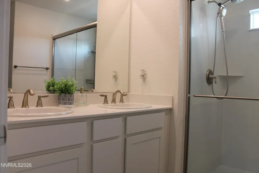 1914 Alabaster, Sparks, Nevada 89436, 4 Bedrooms Bedrooms, ,3 BathroomsBathrooms,Residential,Residential,Alabaster,0,260010048