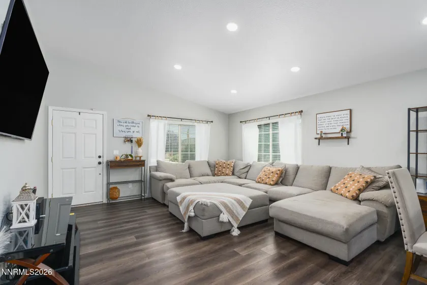 17745 Live Oak, Reno, Nevada 89508, 3 Bedrooms Bedrooms, ,2 BathroomsBathrooms,Residential,Residential,Live Oak,0,260010050