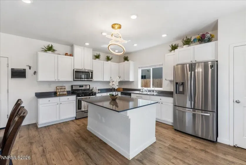 1377 Full Moon, Sparks, Nevada 89436, 4 Bedrooms Bedrooms, ,3 BathroomsBathrooms,Residential,Residential,Full Moon,0,260010059