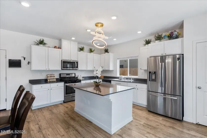 1377 Full Moon, Sparks, Nevada 89436, 4 Bedrooms Bedrooms, ,3 BathroomsBathrooms,Residential,Residential,Full Moon,0,260010059