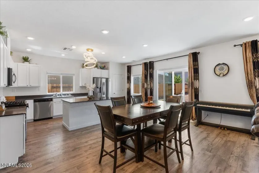 1377 Full Moon, Sparks, Nevada 89436, 4 Bedrooms Bedrooms, ,3 BathroomsBathrooms,Residential,Residential,Full Moon,0,260010059