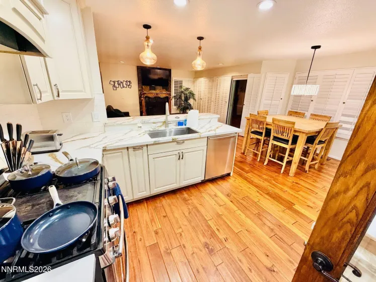 858 Lighthouse, Reno, Nevada 89511, 4 Bedrooms Bedrooms, ,3 BathroomsBathrooms,Residential,Residential,Lighthouse,0,260010061