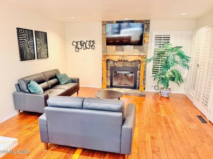 858 Lighthouse, Reno, Nevada 89511, 4 Bedrooms Bedrooms, ,3 BathroomsBathrooms,Residential,Residential,Lighthouse,0,260010061