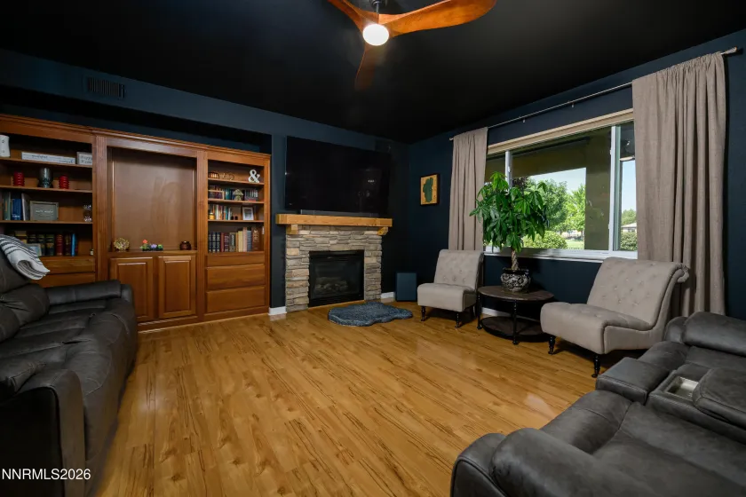 908 Lakeview, Dayton, Nevada 89403, 3 Bedrooms Bedrooms, ,3 BathroomsBathrooms,Residential,Residential,Lakeview,0,260010064