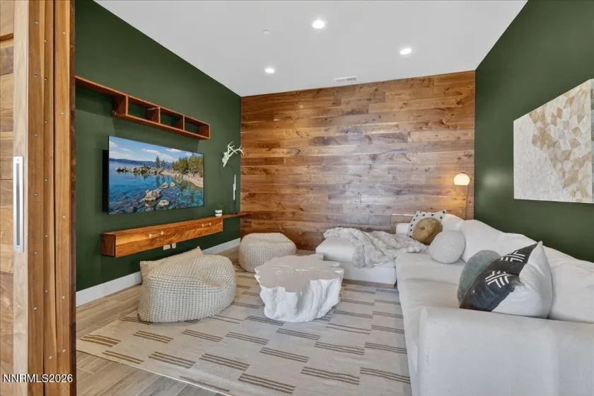 1196 Eagle Vista, Reno, Nevada 89511, 5 Bedrooms Bedrooms, ,6 BathroomsBathrooms,Residential,Residential,Eagle Vista,0,260010066