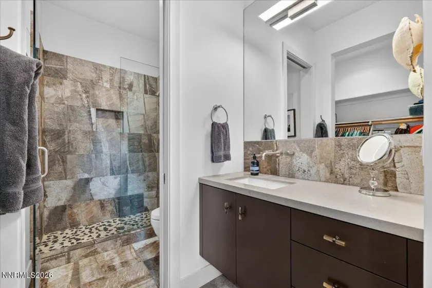 1196 Eagle Vista, Reno, Nevada 89511, 5 Bedrooms Bedrooms, ,6 BathroomsBathrooms,Residential,Residential,Eagle Vista,0,260010066