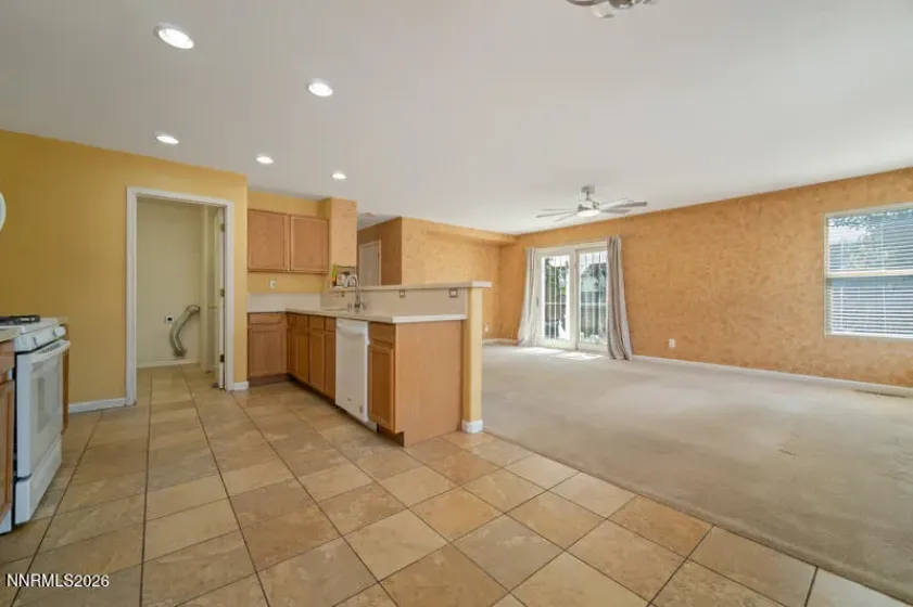 895 Promedio, Sparks, Nevada 89436, 4 Bedrooms Bedrooms, ,3 BathroomsBathrooms,Residential,Residential,Promedio,0,260010073