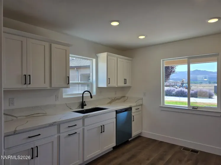 202 Pinion Pine, Yerington, Nevada 89447, 3 Bedrooms Bedrooms, ,2 BathroomsBathrooms,Residential,Residential,Pinion Pine,0,260010086