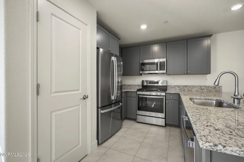 933 Cascade Range, Sparks, Nevada 89436, 3 Bedrooms Bedrooms, ,2 BathroomsBathrooms,Residential,Residential,Cascade Range,0,260010093