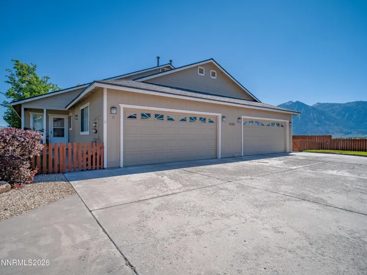 1286 Chardonnay, Gardnerville, Nevada 89460, 12 Bedrooms Bedrooms, ,8 BathroomsBathrooms,Residential Income,Residential,Chardonnay,0,260010094
