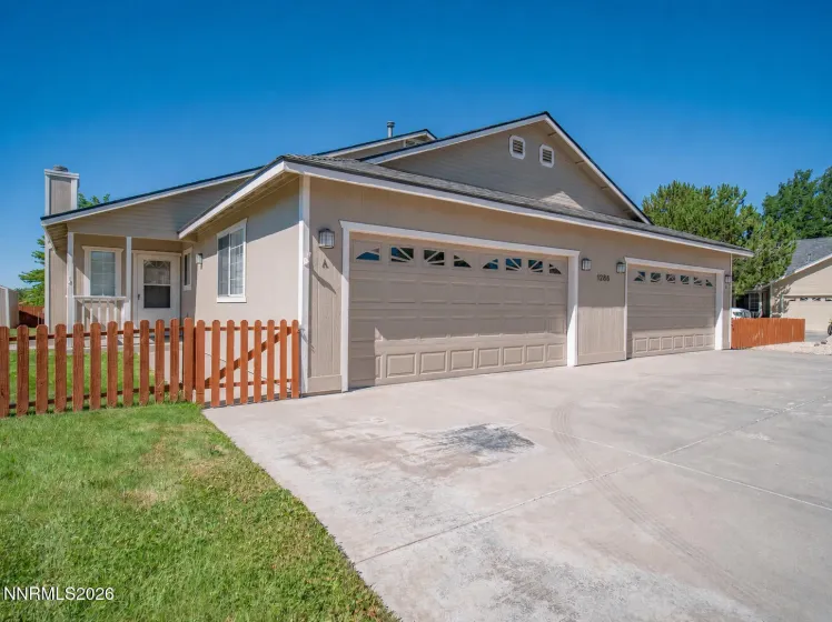 1286 Chardonnay, Gardnerville, Nevada 89460, 12 Bedrooms Bedrooms, ,8 BathroomsBathrooms,Residential Income,Residential,Chardonnay,0,260010094