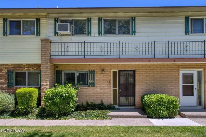 424 Smithridge, Reno, Nevada 89502, 2 Bedrooms Bedrooms, ,2 BathroomsBathrooms,Residential,Residential,Smithridge,0,260010097