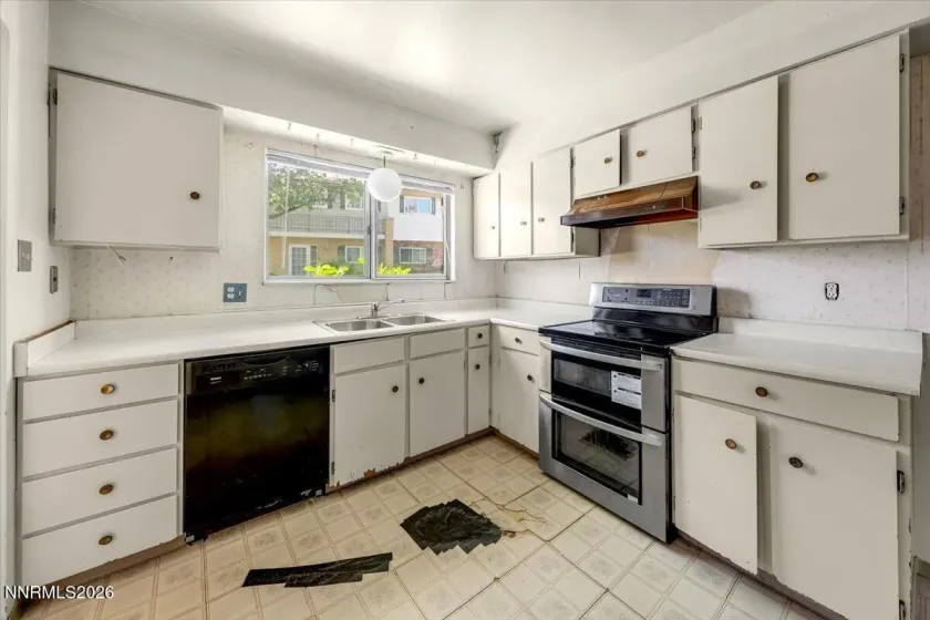 424 Smithridge, Reno, Nevada 89502, 2 Bedrooms Bedrooms, ,2 BathroomsBathrooms,Residential,Residential,Smithridge,0,260010097