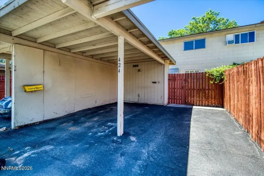 424 Smithridge, Reno, Nevada 89502, 2 Bedrooms Bedrooms, ,2 BathroomsBathrooms,Residential,Residential,Smithridge,0,260010097