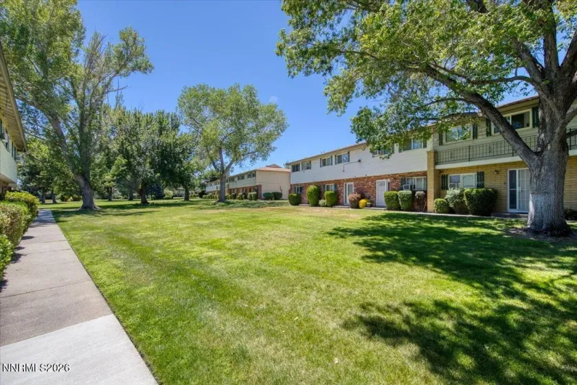 424 Smithridge, Reno, Nevada 89502, 2 Bedrooms Bedrooms, ,2 BathroomsBathrooms,Residential,Residential,Smithridge,0,260010097