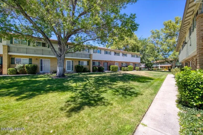 424 Smithridge, Reno, Nevada 89502, 2 Bedrooms Bedrooms, ,2 BathroomsBathrooms,Residential,Residential,Smithridge,0,260010097