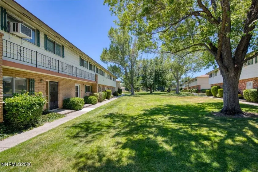 424 Smithridge, Reno, Nevada 89502, 2 Bedrooms Bedrooms, ,2 BathroomsBathrooms,Residential,Residential,Smithridge,0,260010097