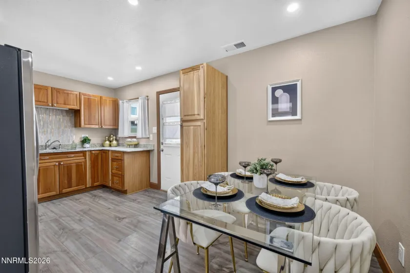 308 L, Sparks, Nevada 89431, 3 Bedrooms Bedrooms, ,2 BathroomsBathrooms,Residential,Residential,L,0,260010103