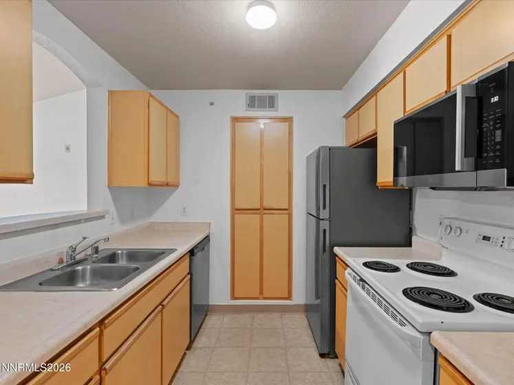 6850 Sharlands, Reno, Nevada 89523, 3 Bedrooms Bedrooms, ,2 BathroomsBathrooms,Residential,Residential,Sharlands,0,260010107