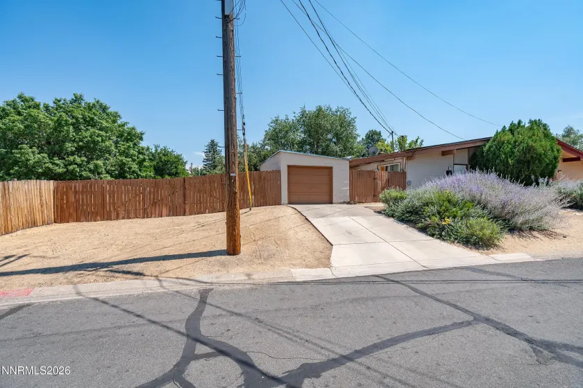 11304 Green Mountain, Reno, Nevada 89506, 2 Bedrooms Bedrooms, ,1 BathroomBathrooms,Residential,Residential,Green Mountain,0,260010109