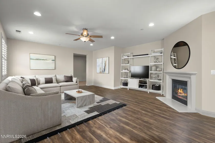 5379 Desertstone, Sparks, Nevada 89436, 4 Bedrooms Bedrooms, ,3 BathroomsBathrooms,Residential,Residential,Desertstone,0,260010121