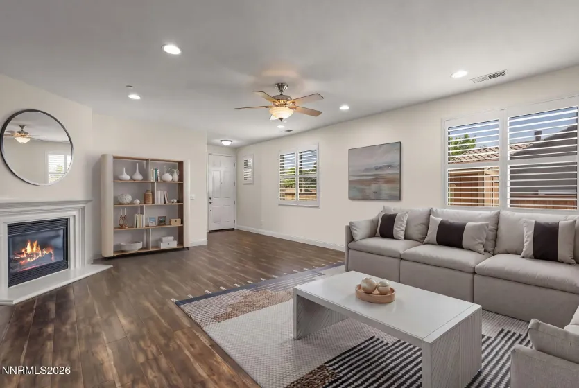 5379 Desertstone, Sparks, Nevada 89436, 4 Bedrooms Bedrooms, ,3 BathroomsBathrooms,Residential,Residential,Desertstone,0,260010121