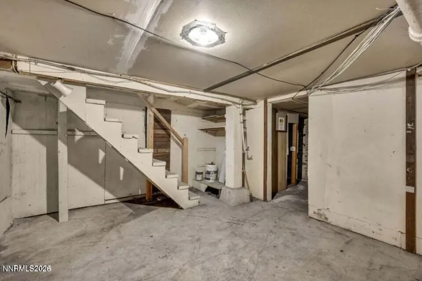 Basement Vine St