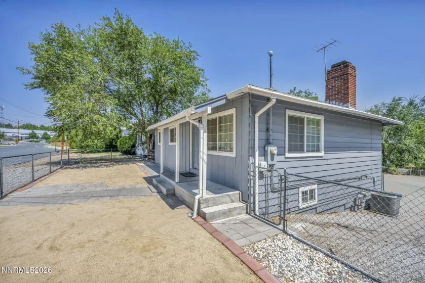 1130 Evans, Reno, Nevada 89512, 6 Bedrooms Bedrooms, ,2 BathroomsBathrooms,Residential,Residential,Evans,0,260010158