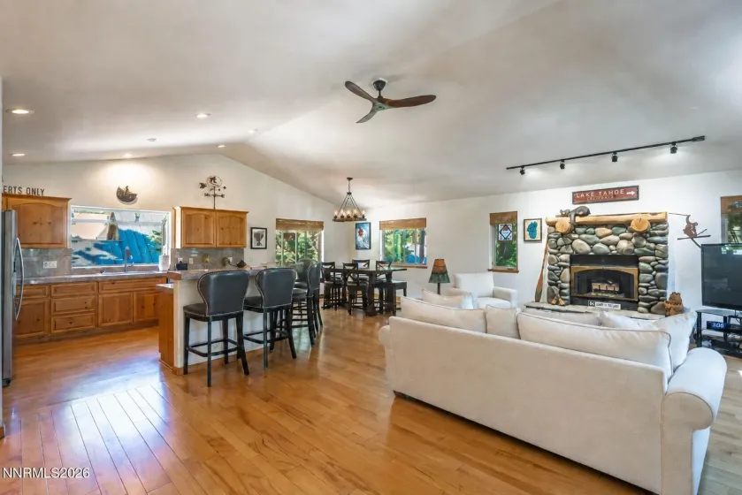 923 Michael, Incline Village, Nevada 89451, 3 Bedrooms Bedrooms, ,3 BathroomsBathrooms,Residential,Residential,Michael,0,260010159