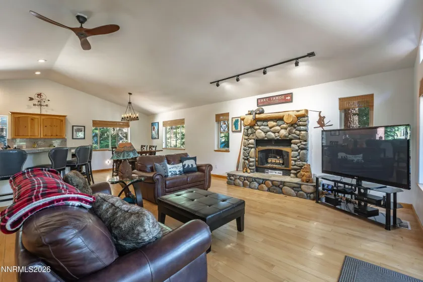 923 Michael, Incline Village, Nevada 89451, 3 Bedrooms Bedrooms, ,3 BathroomsBathrooms,Residential,Residential,Michael,0,260010159