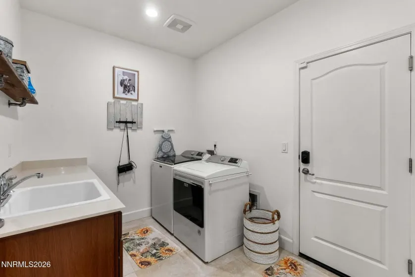 200 Noble Metal, Reno, Nevada 89521, 3 Bedrooms Bedrooms, ,3 BathroomsBathrooms,Residential,Residential,Noble Metal,0,260010166