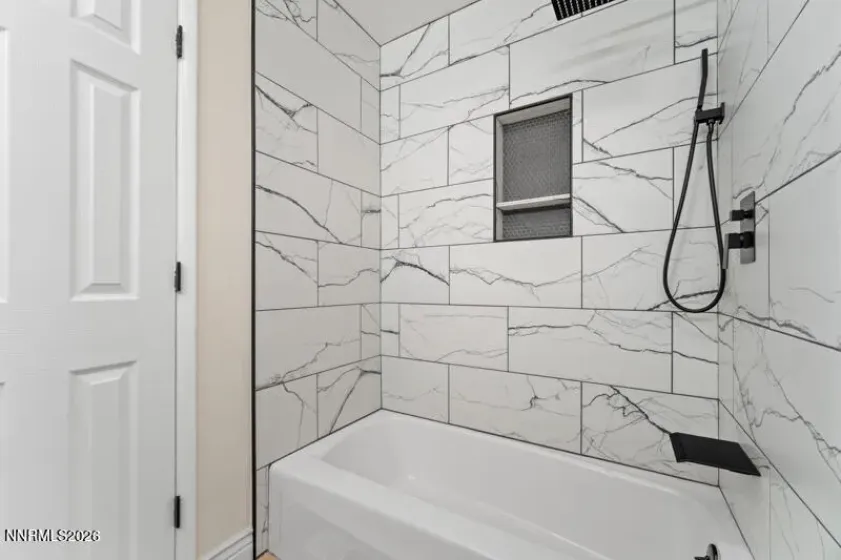 155 York, Sparks, Nevada 89431, 4 Bedrooms Bedrooms, ,2 BathroomsBathrooms,Residential,Residential,York,0,260010123