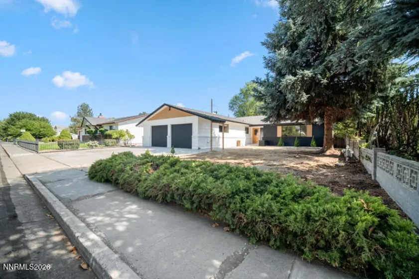 155 York, Sparks, Nevada 89431, 4 Bedrooms Bedrooms, ,2 BathroomsBathrooms,Residential,Residential,York,0,260010123