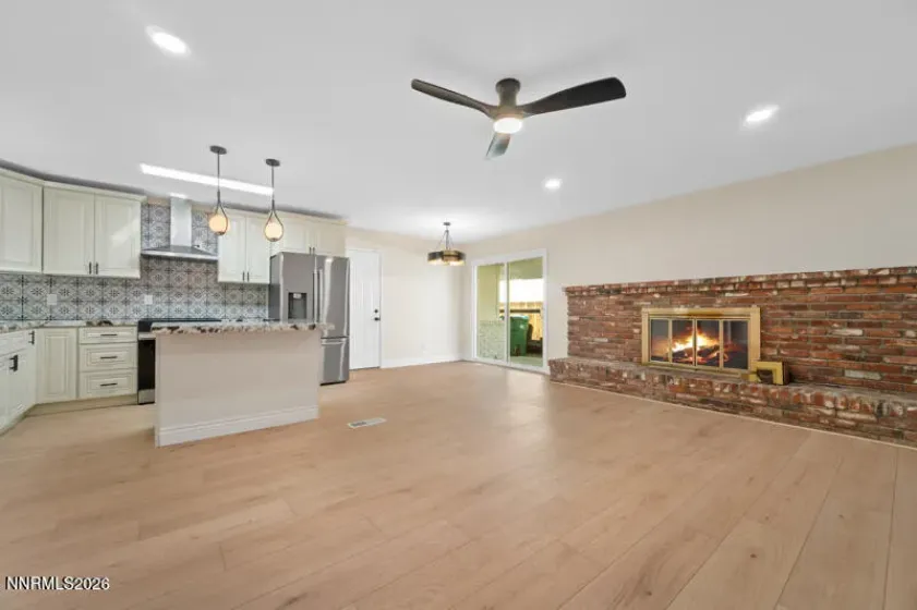 155 York, Sparks, Nevada 89431, 4 Bedrooms Bedrooms, ,2 BathroomsBathrooms,Residential,Residential,York,0,260010123