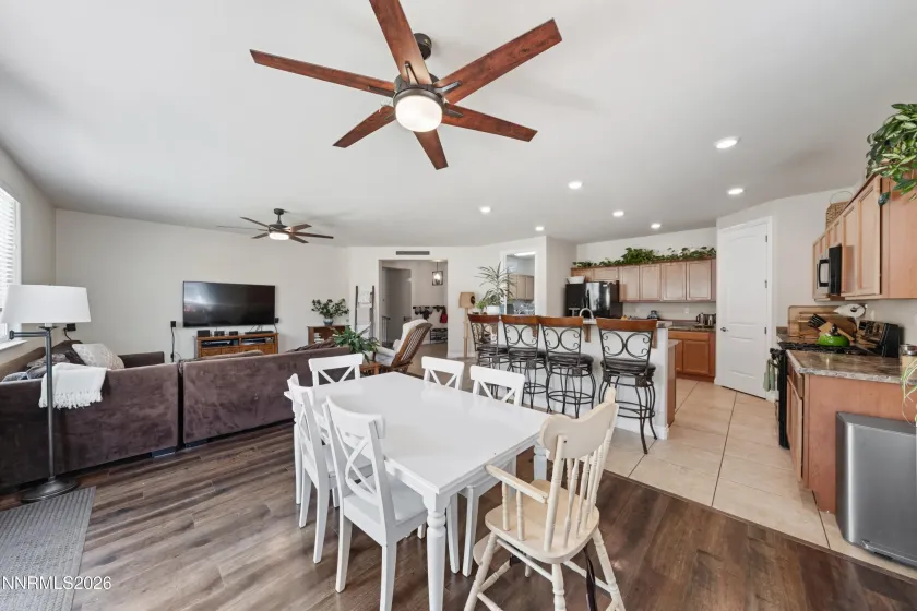 18212 Polar Bear, Reno, Nevada 89508, 4 Bedrooms Bedrooms, ,3 BathroomsBathrooms,Residential,Residential,Polar Bear,0,260010127